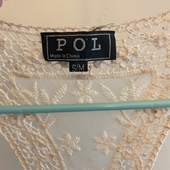 Beautiful Ombré Lace Top - Picture 3 of 3